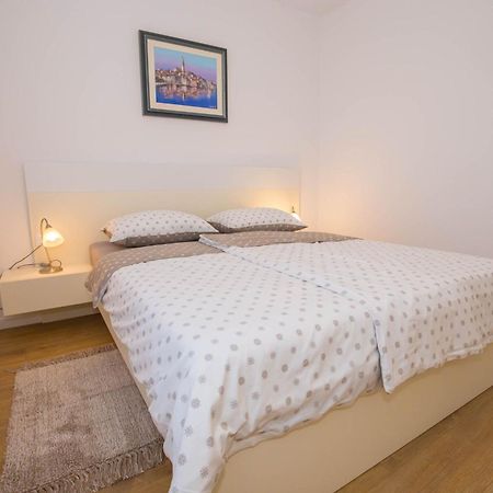 Apartments Marija Фунтана Екстер'єр фото