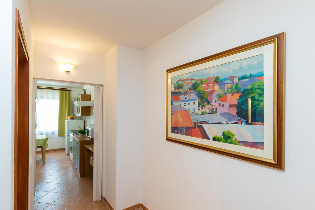 Apartments Marija Фунтана Екстер'єр фото