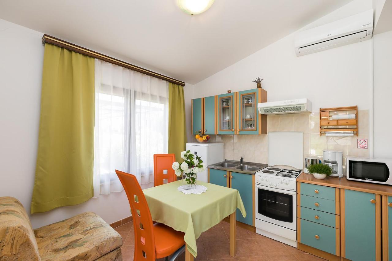 Apartments Marija Фунтана Екстер'єр фото