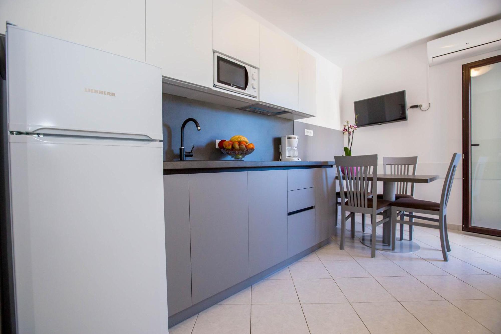 Apartments Marija Фунтана Екстер'єр фото