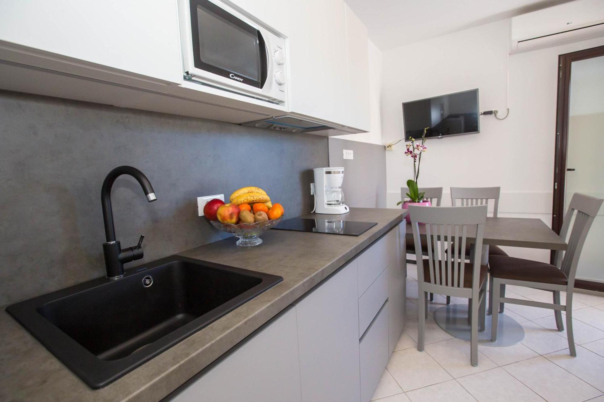 Apartments Marija Фунтана Екстер'єр фото